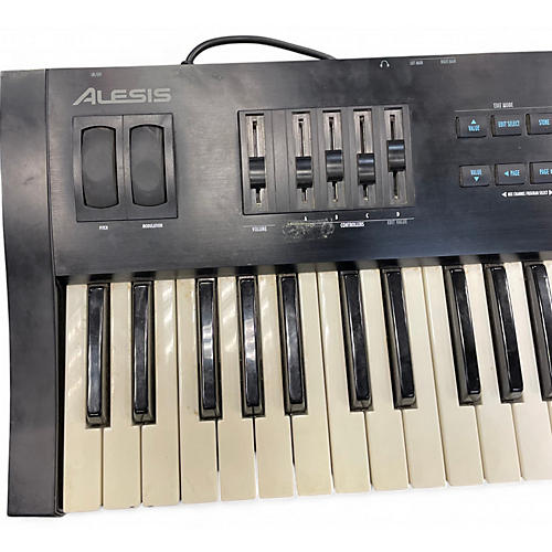 Alesis Used Alesis QS6.1 Synthesizer