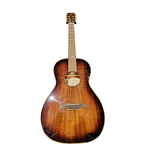 Alvarez Used Alvarez Masterworks MPA66 Parlor Shaded Edge Burst Acoustic Guitar Shaded Edge Burst