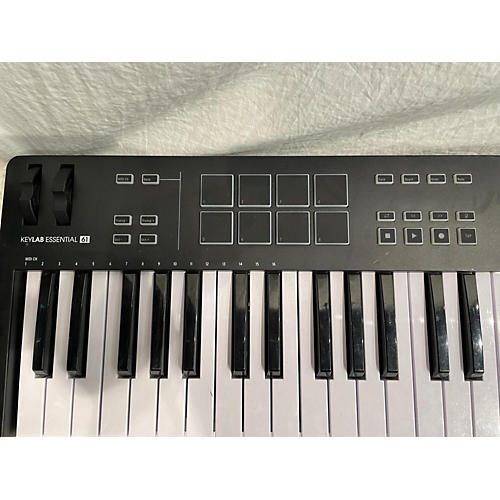 Arturia Used Arturia Keylab Essential 61 MIDI Controller