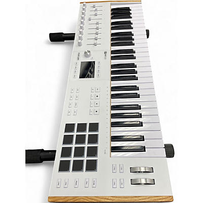 Used Arturia keylab 49 mk3 white MIDI Controller