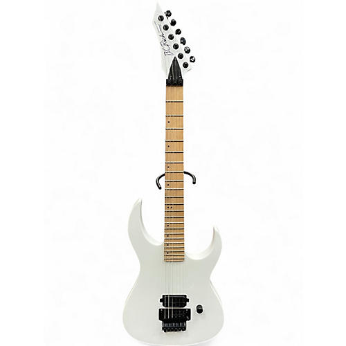Used B.C. Rich Gunslinger Prophecy II White Solid Body Electric Guitar White