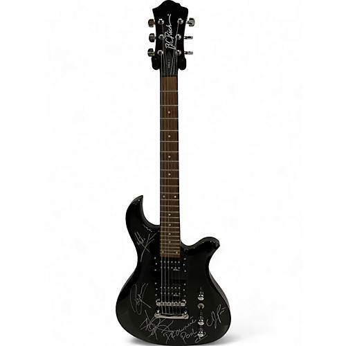 B.C. Rich Used B.C. Rich eagle 1 black (signatures from drowning pool) Solid Body Electric Guitar black (signatures from drowning pool)