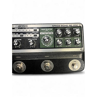 Used BOSS RE 202 Effect Pedal