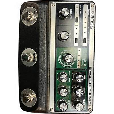 Used BOSS RE 202 Effect Pedal