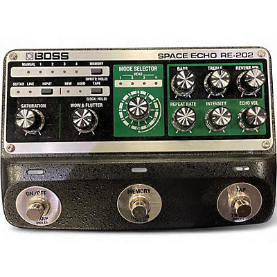 Used BOSS RE-202 Effect Pedal