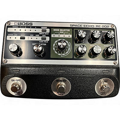 Used BOSS RE 202 Effect Pedal