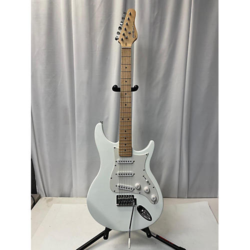 Behringer Used Behringer IAXE 393 White Solid Body Electric Guitar White