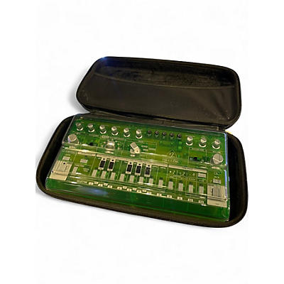 Used Behringer TD03LM ANAL BASSLINE Synthesizer