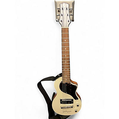 Used Blackstar CarryOn Travel Guitar Deluxe Pack With FLY3 White White Electric Guitar Pack