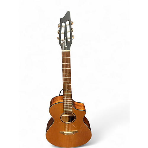Used Breedlove Discovery Concert Cutaway Natural Acoustic Electric Guitar Natural