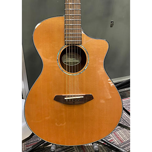 Breedlove Used Breedlove Pursuit Concert Worn Natural Acoustic Electric Guitar Worn Natural