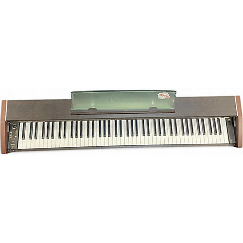 Used Casio PX700 Digital Piano