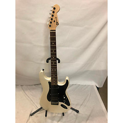 Charvel Used Charvel Jake E Lee Signature Pro-Mod So-Cal Pearl White Solid Body Electric Guitar