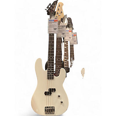 Charvette By Charvel Used Charvette By Charvel Charvette 400 White Electric Bass Guitar