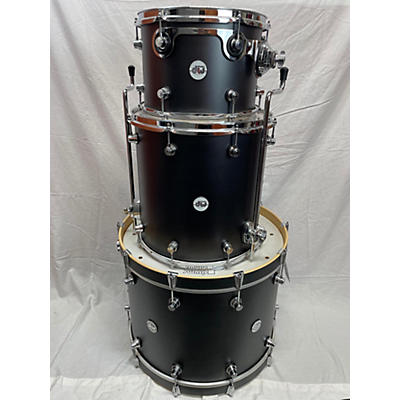 DW Used DW 3 piece Design Series Black And Silver Drum Kit