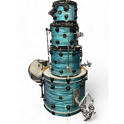 DW Used DW 4 Piece Collector's Series Ocean Turquoise Drum Kit Ocean Turquoise