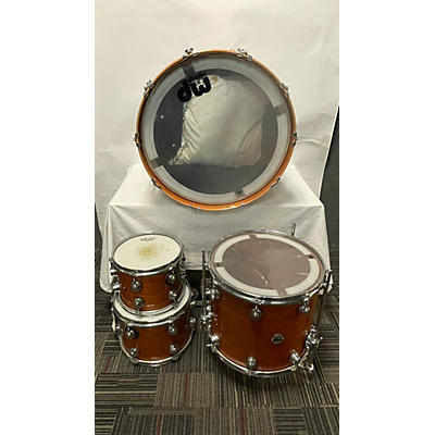 DW Used DW 4 piece Collector's HVLT Cherry Drum Kit