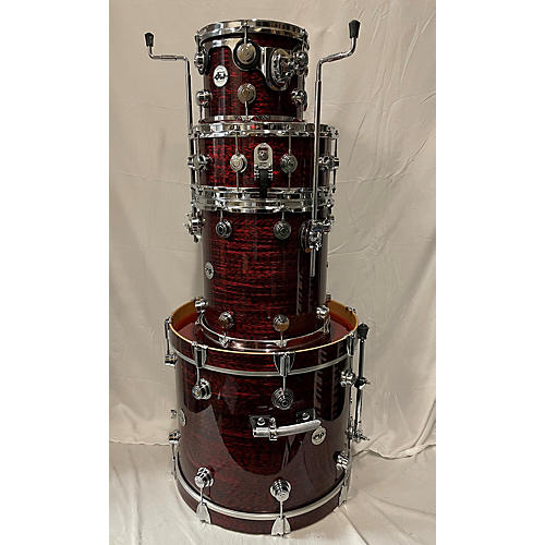 DW Used DW 4 piece Collector's Series Red Drum Kit Red