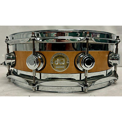 DW Used DW 5.5X14 Collector's Edge Series Finish Ply Snare Drum Natural