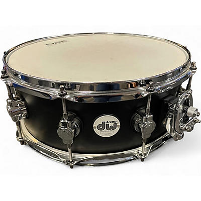 Used DW 5.5X14 Design Series Snare Black Drum
