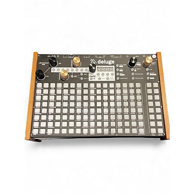 Used Deluge synthstrom Synthesizer