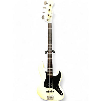 Used ESP 400 SERIES WHITE Electric Bass Guitar