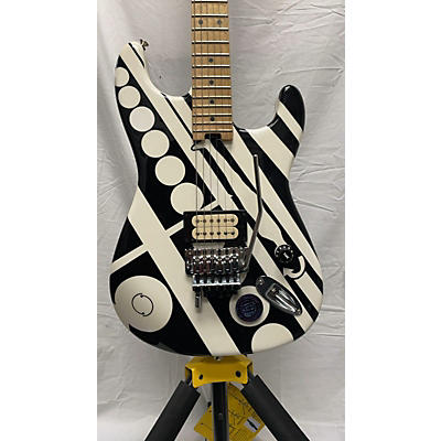 EVH Used EVH Stripe Series Circles White Solid Body Electric Guitar