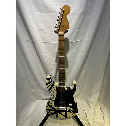 EVH Used EVH Striped Series '78 Eruption Black And White Solid Body Electric Guitar Black and White