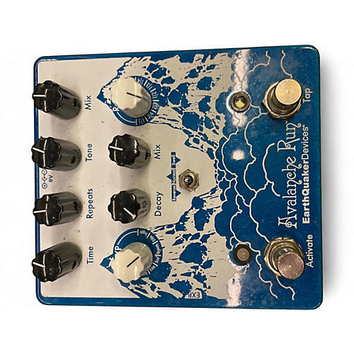 EarthQuaker Devices Used EarthQuaker Devices Avalanche Run V2 Delay Effect Pedal