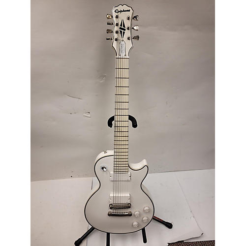 Epiphone Used Epiphone Matt Heafy Les Paul Custom 7 Snofall White Solid Body Electric Guitar White