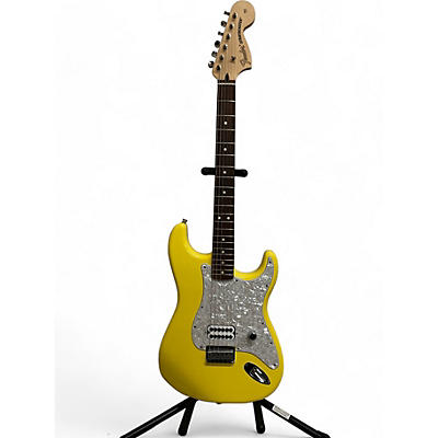 Fender Used FENDER TOM DELONGE STRATOCASTER YELLOW Solid Body Electric Guitar