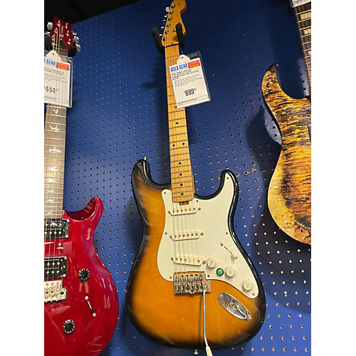 Fender Used Fender 1950s MIJ Stratocaster 2 Color Sunburst Solid Body Electric Guitar 2 Color Sunburst