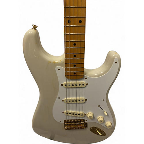 Fender Used Fender 1957 American Vintage Stratocaster Antique Gold Solid Body Electric Guitar Antique Gold