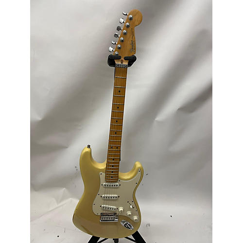 Fender Used Fender 1960S Stratocaster Buttercream Solid Body Electric Guitar Buttercream