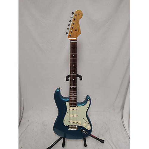 Fender Used Fender 1960S Stratocaster Lake Placid Blue Solid Body Electric Guitar Lake Placid Blue