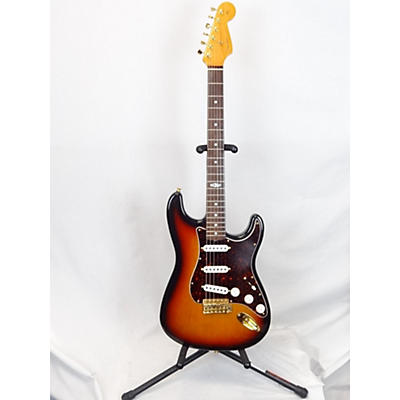 Fender Used Fender 1997 Collector's Edition USA 3-Tone Sunburst Solid Body Electric Guitar