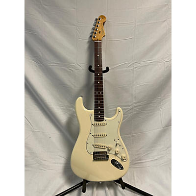 Fender Used Fender 60th Anniversary American Standard Stratocaster Olympic White Solid Body Electric Guitar