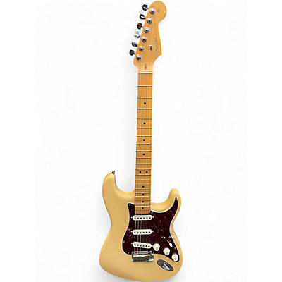 Used Fender 60th Anniversary American Standard Stratocaster Vintage White Solid Body Electric Guitar