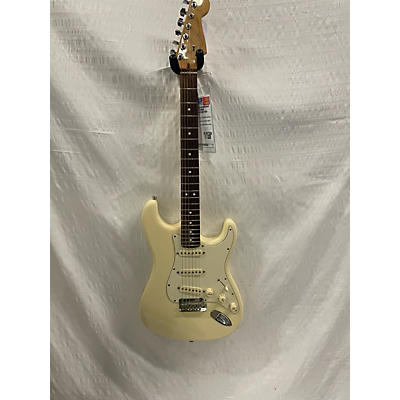 Fender Used Fender 60th Anniversary American Standard Stratocaster White Solid Body Electric Guitar