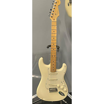 Fender Used Fender 60th Anniversary American Standard Stratocaster White Solid Body Electric Guitar