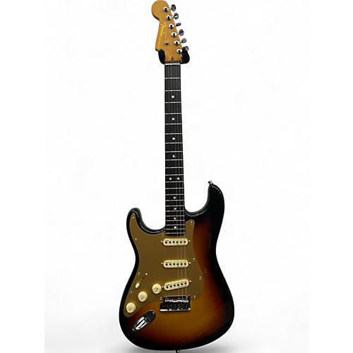 Used Fender AMERICAN ULTRA II STRATOCASTER 2 Color Sunburst Electric Guitar 2 Color Sunburst