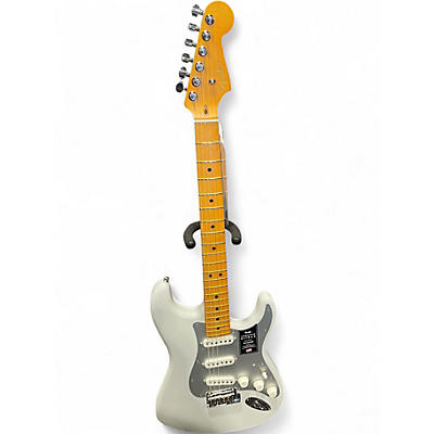 Used Fender AMERICAN ULTRA II STRATOCASTER AVALANCHE Solid Body Electric Guitar
