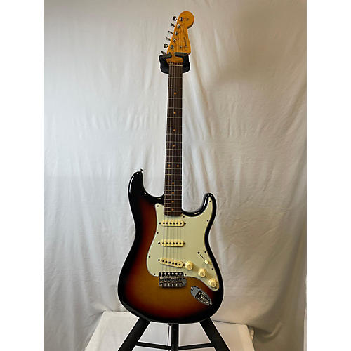 Fender Used Fender AMERICAN VINTAGE II 1961 3 Tone Sunburst Solid Body Electric Guitar 3 Tone Sunburst