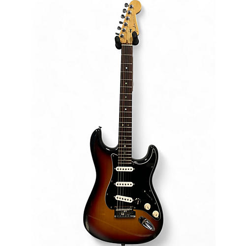 Fender Used Fender American Deluxe Stratocaster 3 Tone Sunburst Solid Body Electric Guitar 3 Tone Sunburst