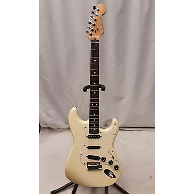 Used Fender American Deluxe Stratocaster Olympic White Solid Body Electric Guitar