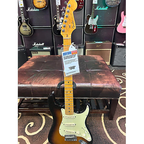 Fender Used Fender American Deluxe Stratocaster V Neck 2 Tone Sunburst Solid Body Electric Guitar 2 Tone Sunburst