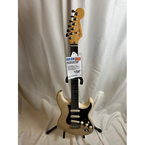 Used Fender American Deluxe Stratocaster White Blonde Solid Body Electric Guitar White Blonde