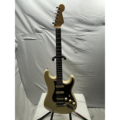 Fender Used Fender American Elite Stratocaster HSS Shawbucker Antique White Solid Body Electric Guitar