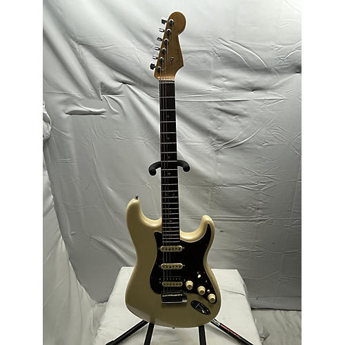 Fender Used Fender American Elite Stratocaster HSS Shawbucker Antique White Solid Body Electric Guitar Antique White