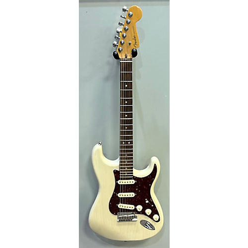 Fender Used Fender American Elite Stratocaster Trans Blonde Solid Body Electric Guitar Trans Blonde